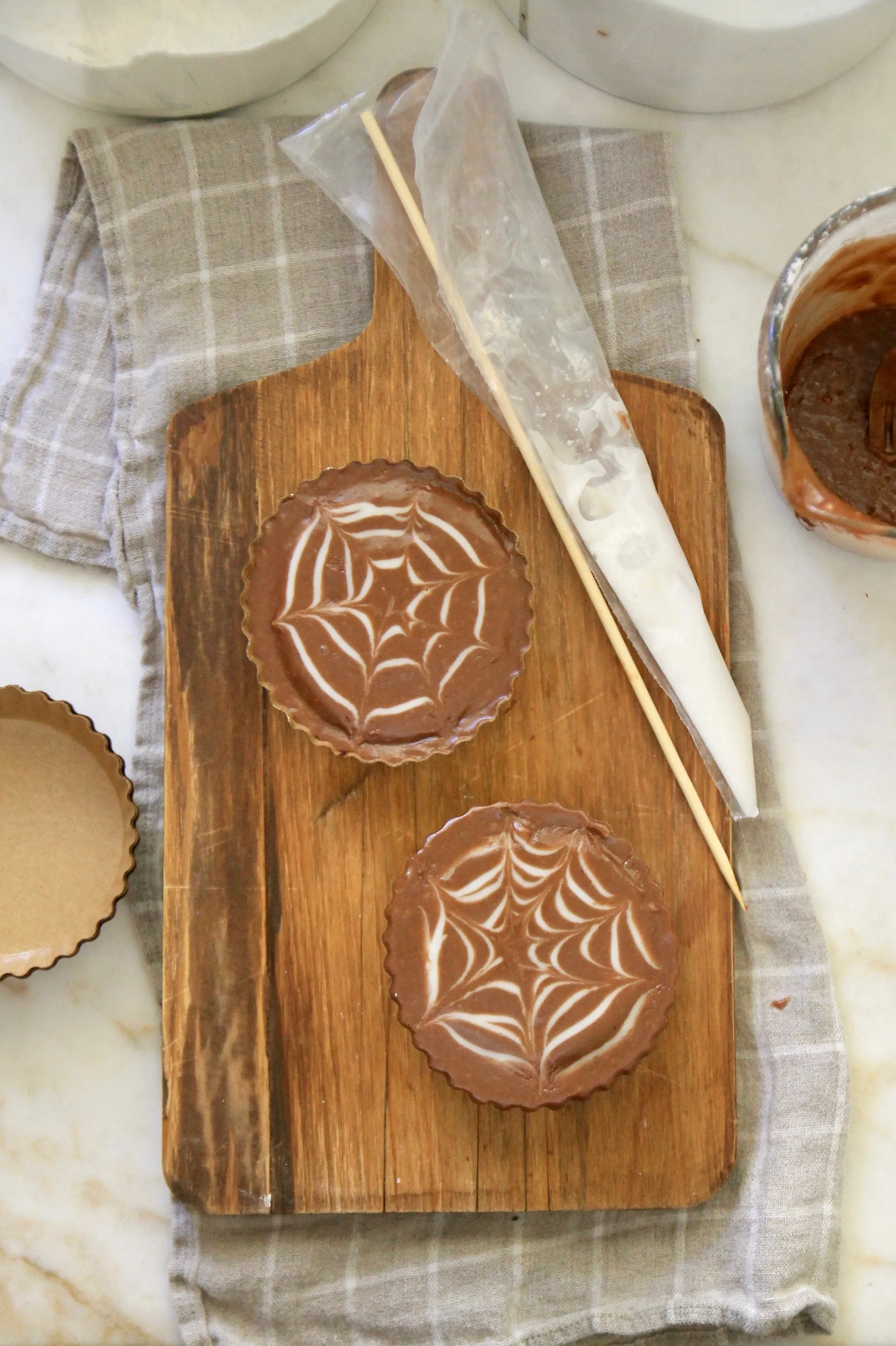 Brown Petite Tart Pans | 2 sizes
